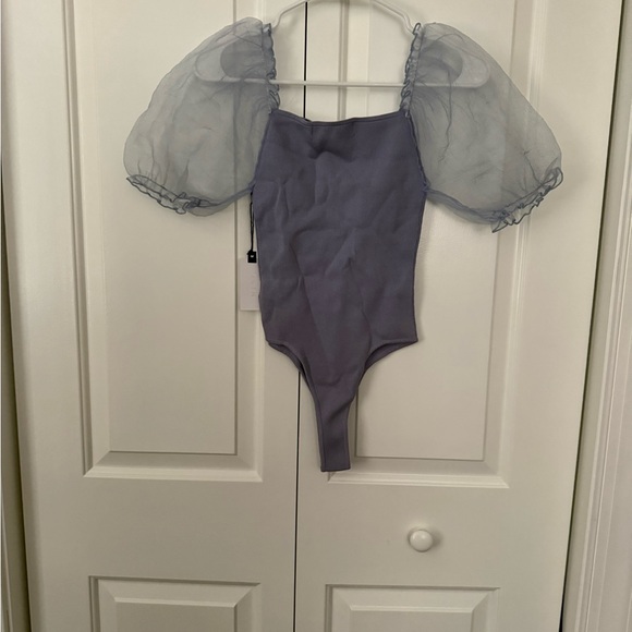 Elegant Puff Sleeve Bodysuit - Picture 4 of 4